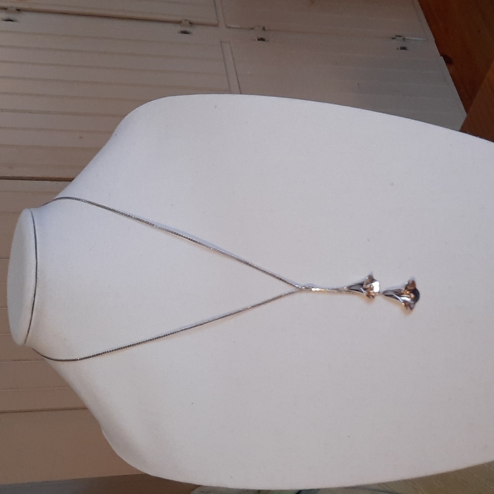 Elegant Sterling Silver Floral With Gold Necklace Lariat Look